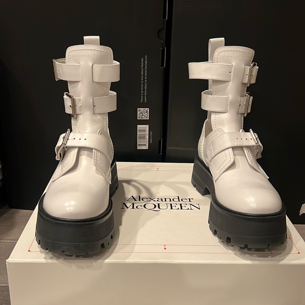 Alexander McQueen 
Buckle fastened caged boots *NEW